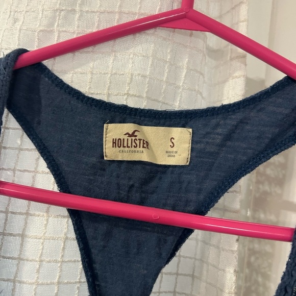 💗 Hollister Blue Lace Sleeveless Asymmetrical Tank Top - Picture 2 of 3
